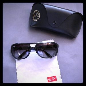 Ray Ban RB 4124